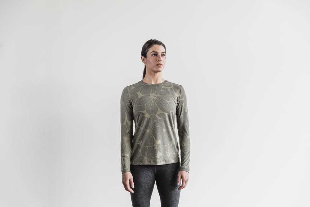 NOBULL Women's Long Sleeve Tee - Army Green Hibiscus - Ireland (0324NWVSL)